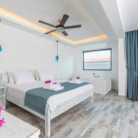 Hotel Payam 4*