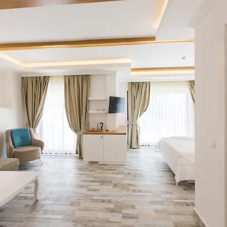 Hotel Payam 4*