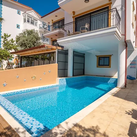Hotel Payam 4*