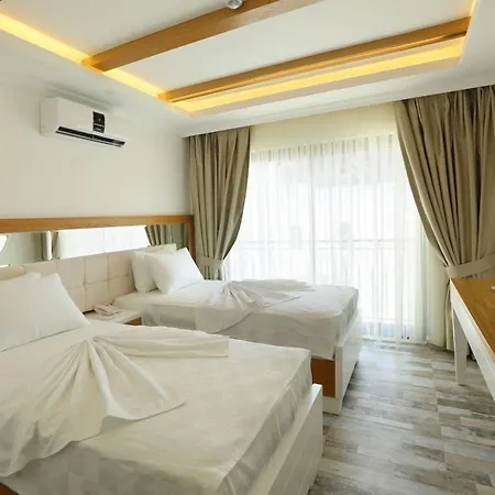 帕亚姆酒店 3* 卡斯